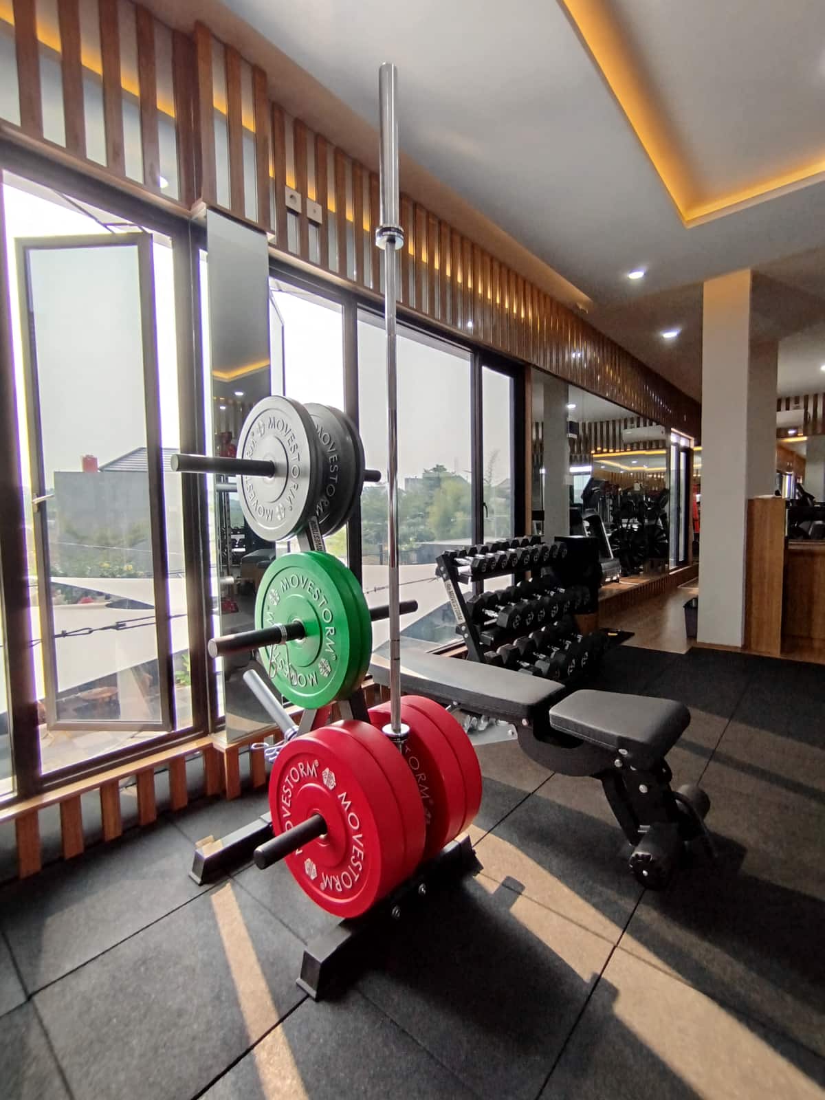 Gym dengan red rack